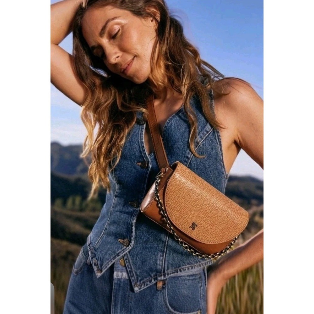 New HOBO Drake Leather Crossbody Belt Bag in Cedar Crackle Print Chain $188